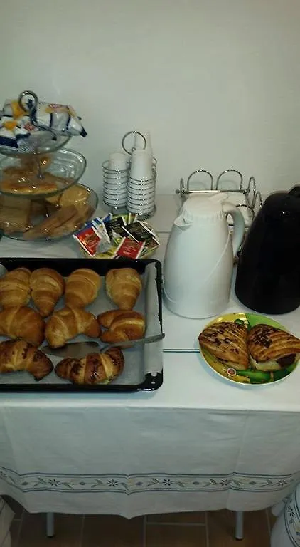 Bed & Breakfast Travellers Neapel