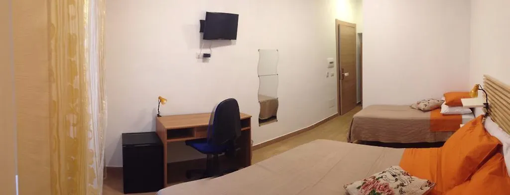 Bed & Breakfast Travellers Naples Italy